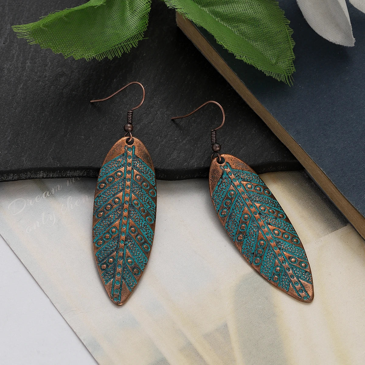 Green Bronze Metal Earrings Hollow Geometry Dangle Earrings for Women Ethnic Vintage Charm Jewelry Brincos Accessories
